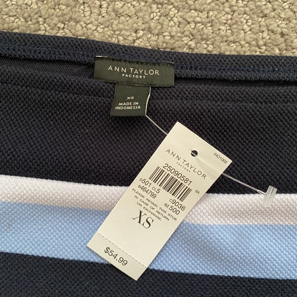 Ann Taylor Short Sleeve Knit Top - Picture 3 of 4